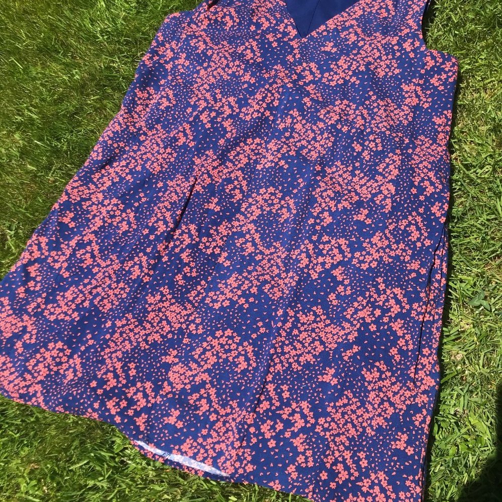 Summer sleeveless lined dress